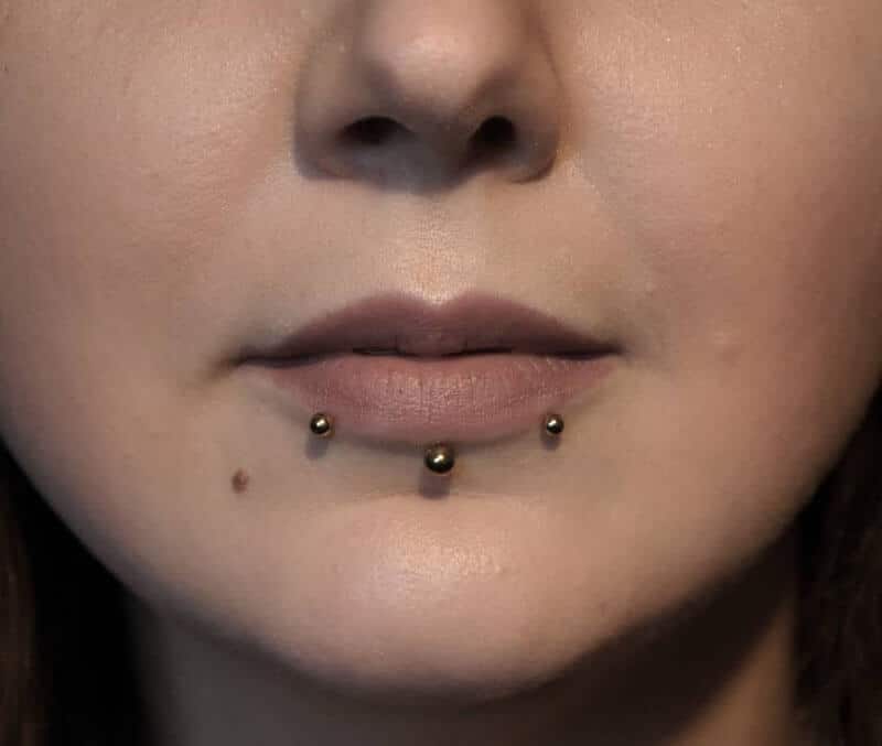 Ideias de piercings nos lábios