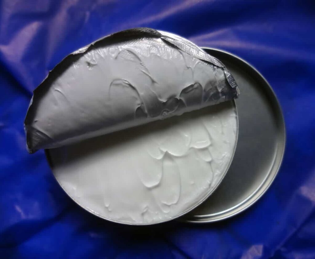 Nivea Lata Azul