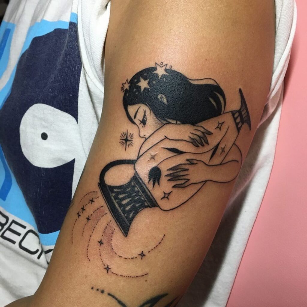 tatuagem de aquario no braço
